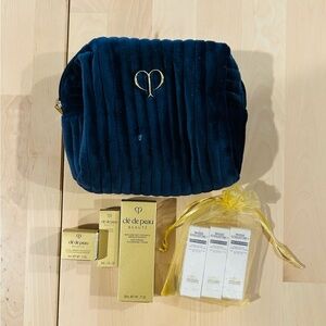 NIB Clé de Peau Beauté Skincare Set | Velvet Pouch | Cleansing Foam & Serum